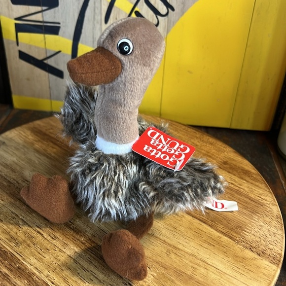 GOTTA GET A GRUND Dahling Baby Ostrich Bird Plush Soft - Picture 4 of 12